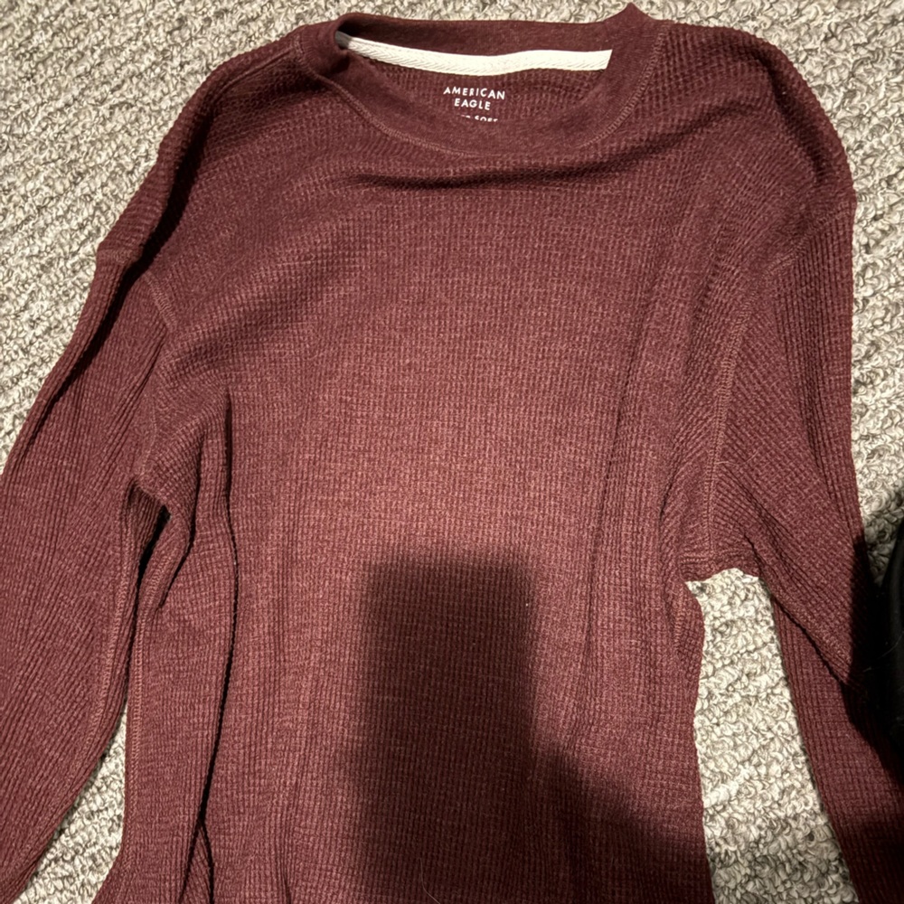 American Eagle Outfitters Long Sleeve Tee - Burgundy